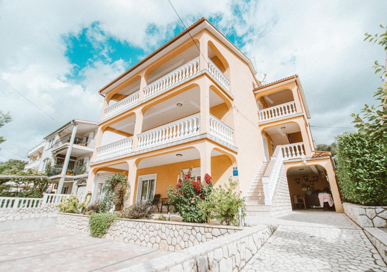 Apartments Vukic Crikvenica Exterior photo